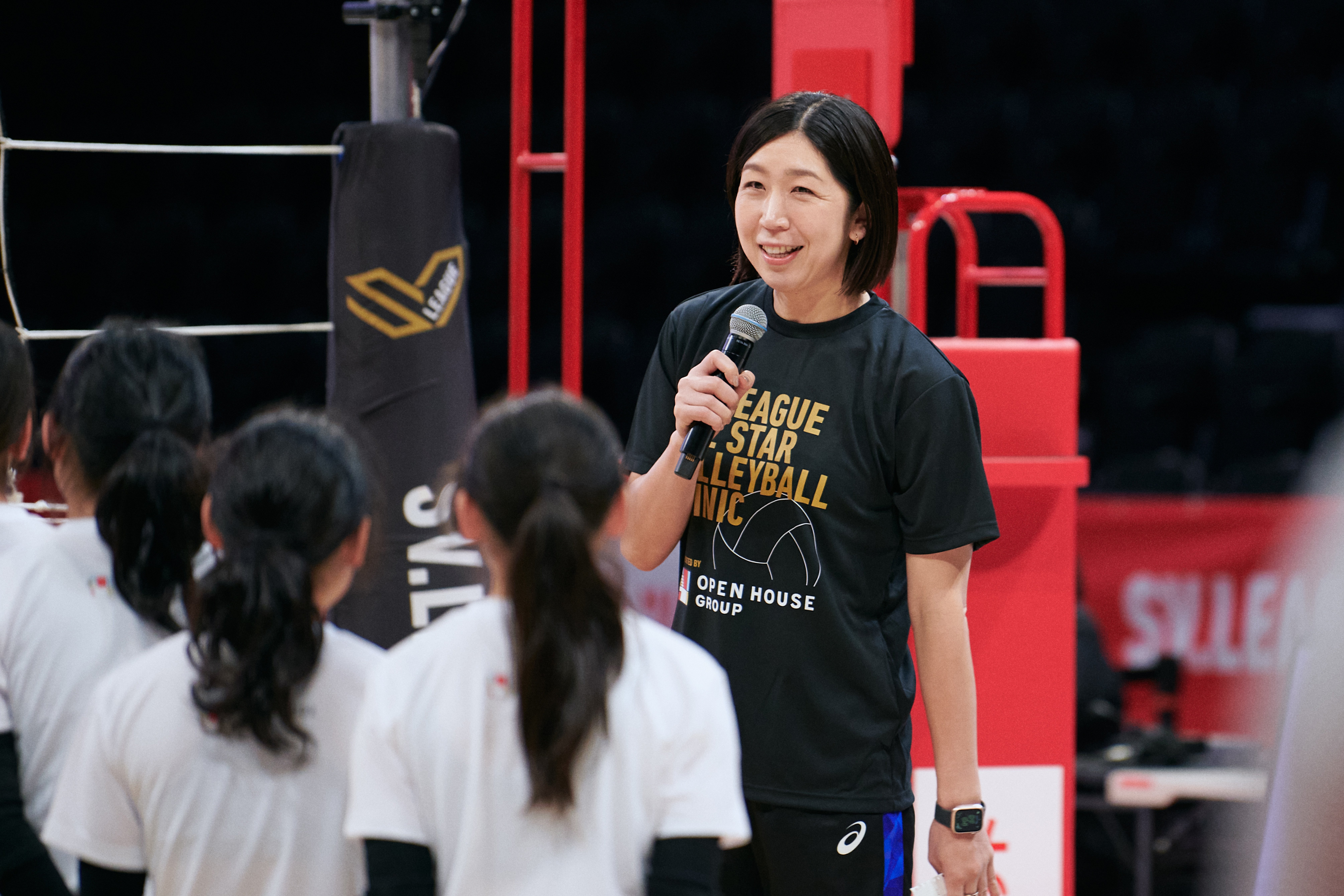 「1回のハイタッチが忘れられないものになる」荒木絵里香が語る、子どもたちとつなぐバレーの未来